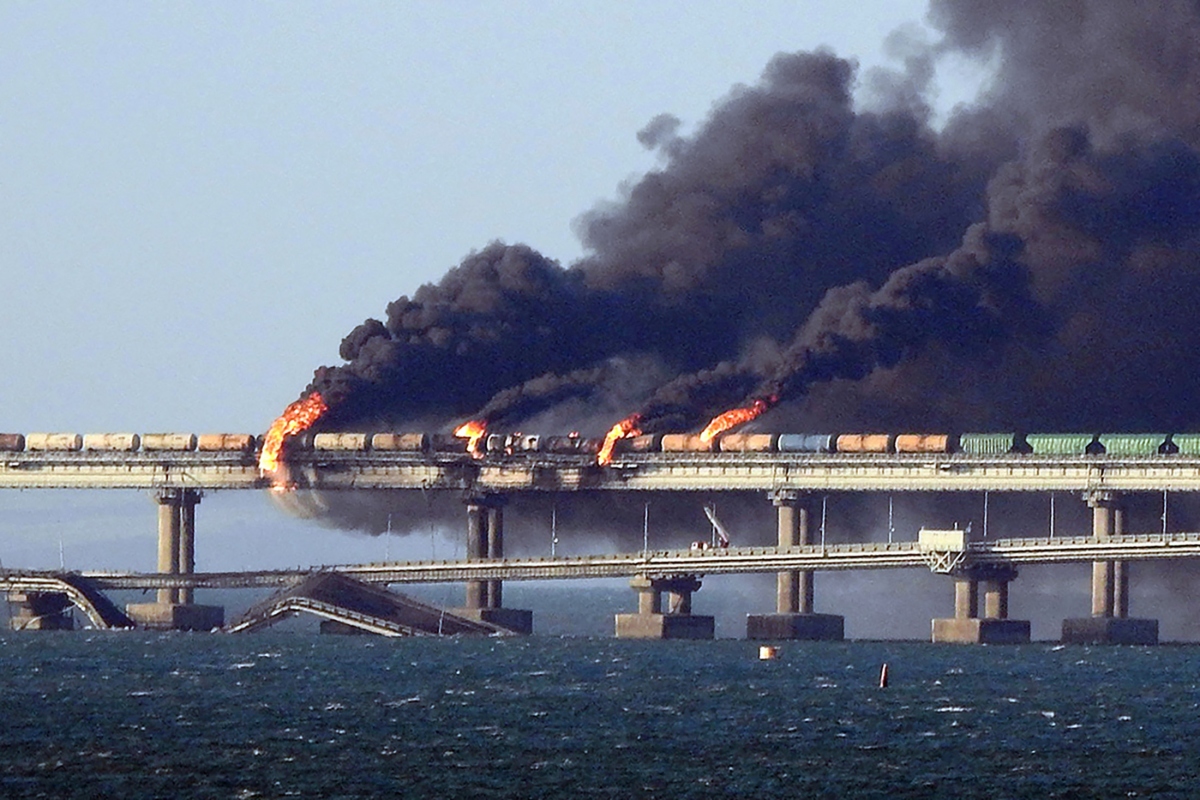 Ảnh hưởng vụ nổ trên cầu Crimea đến chiến dịch quân sự của Nga ở Ukraine